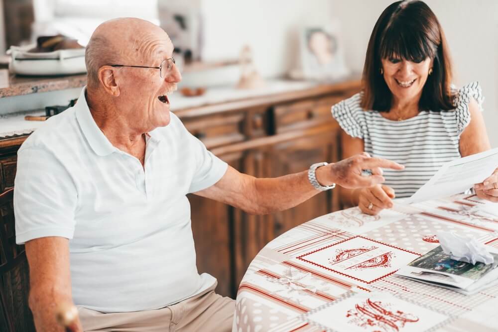 Upokojeni par načrtuje večji strošek